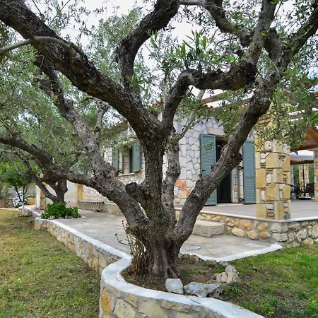 Lobos Villa Keri