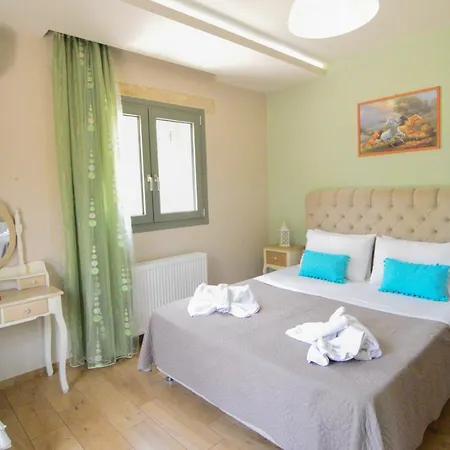 Lobos Villa Keri